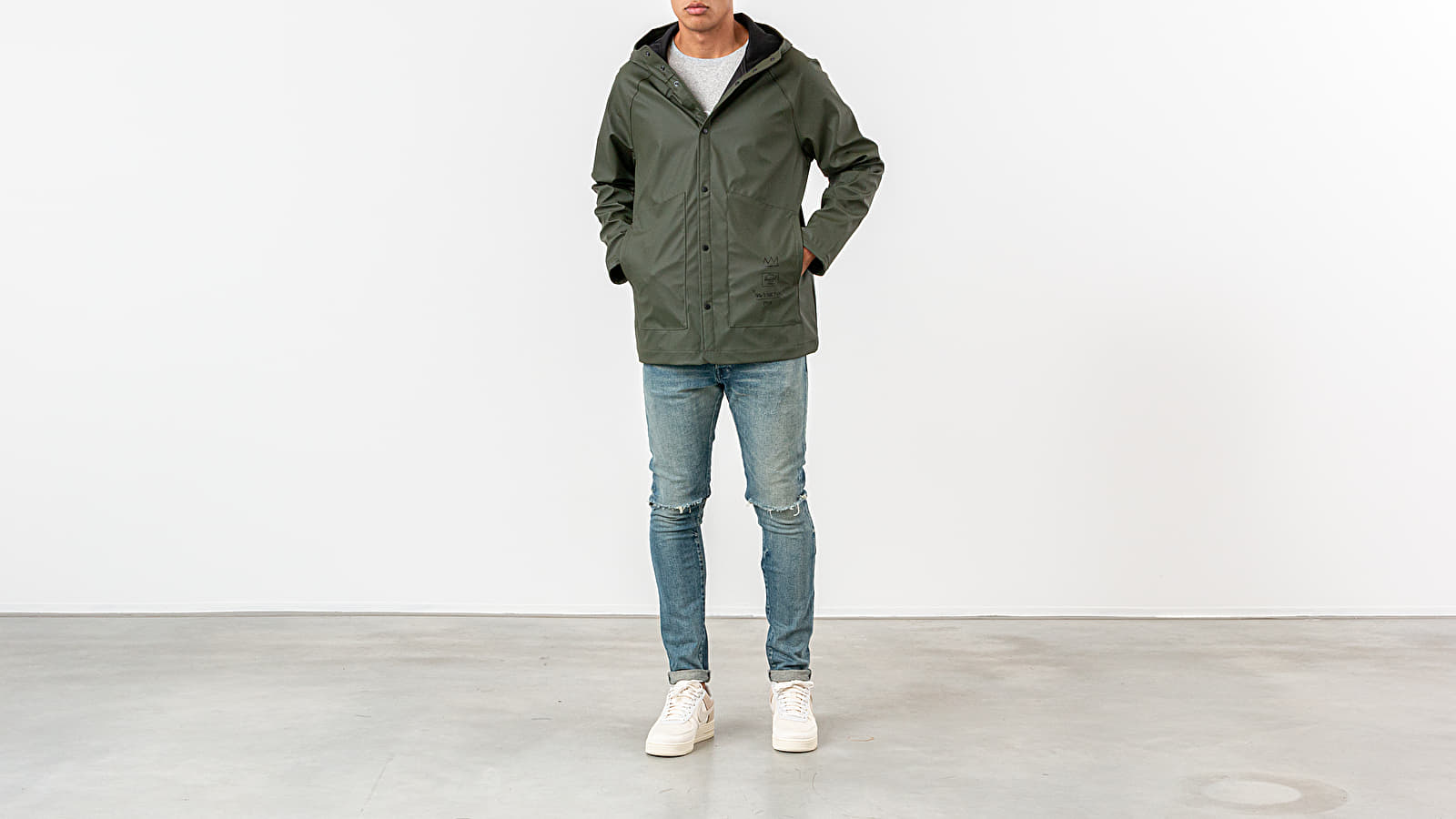 Impermeable Herschel Supply Co. x Jean-Michel Basquiat Rainwear Jacket Dark Olive/ Record