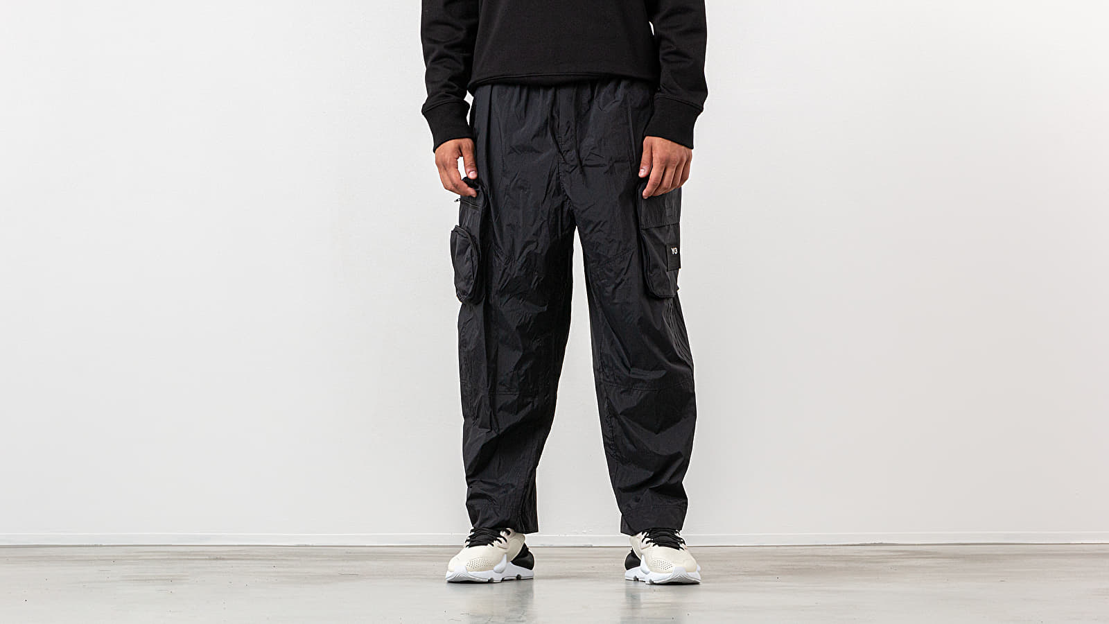 Дънки и панталони Y-3 Shell Track Pants Black