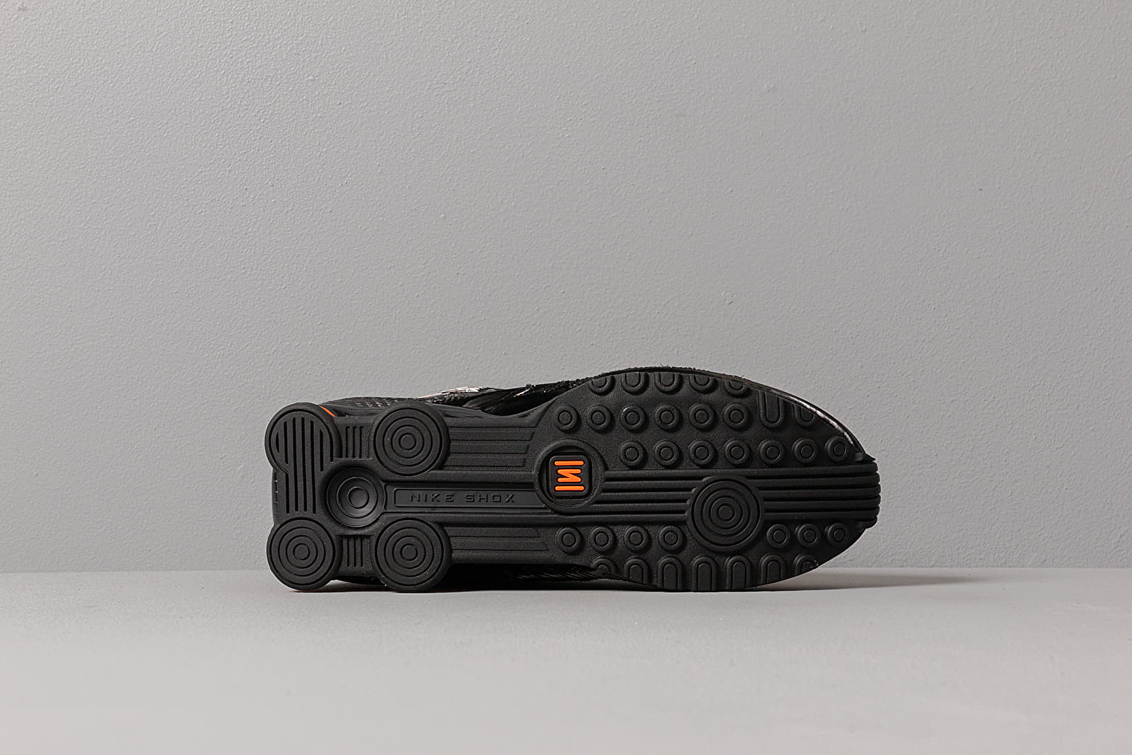 Moteriška avalynė Nike W Shox Enigma Sp Black/ Black-Hyper Crimson