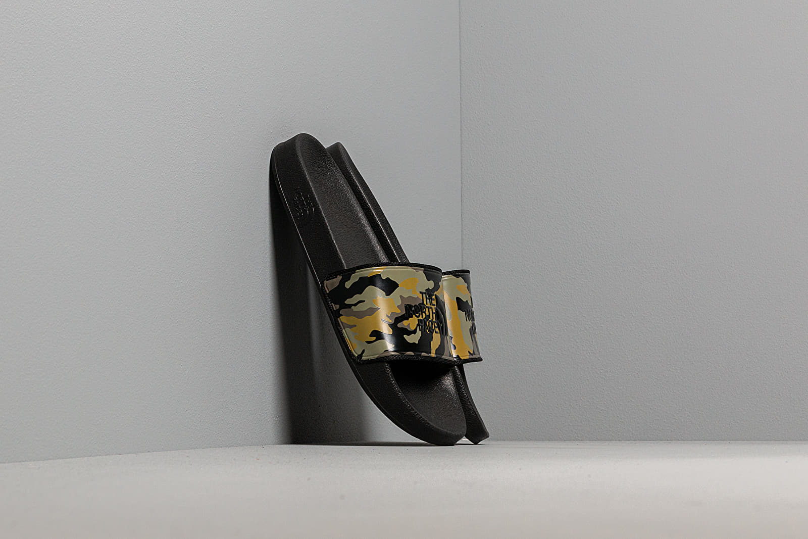 Sko The North Face Base Camp Slide II Camo Print/ Tnf Black