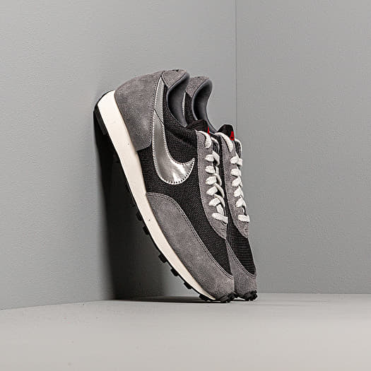 Daybreak metallic silver top