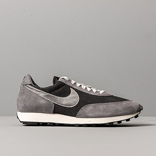 Men s shoes Nike Daybreak SP Black Metallic Silver Dark Grey Footshop