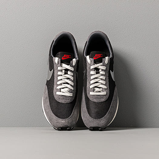 Men s shoes Nike Daybreak SP Black Metallic Silver Dark Grey Footshop