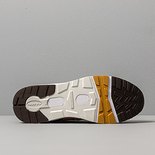 karhu aria 95 jet black taos taupe