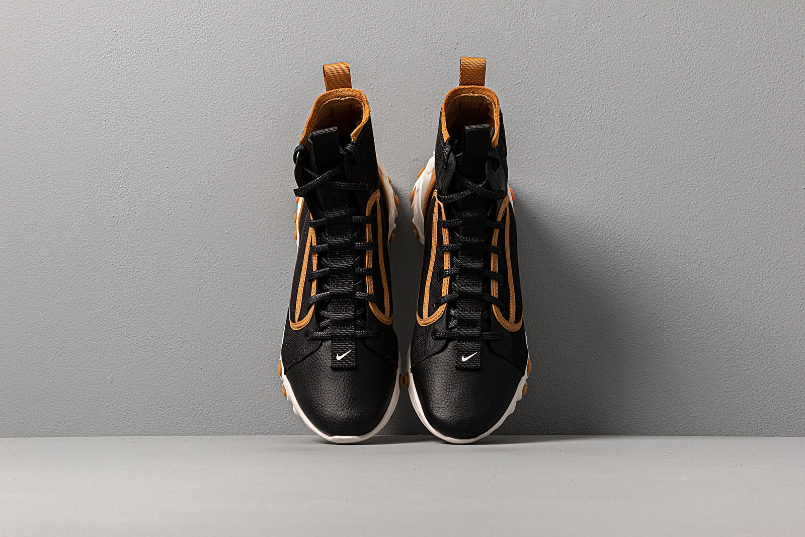 Nike react ianga black wheat 2025