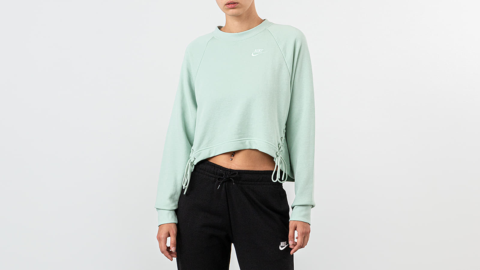 Nike Sportswear Essential Crewneck