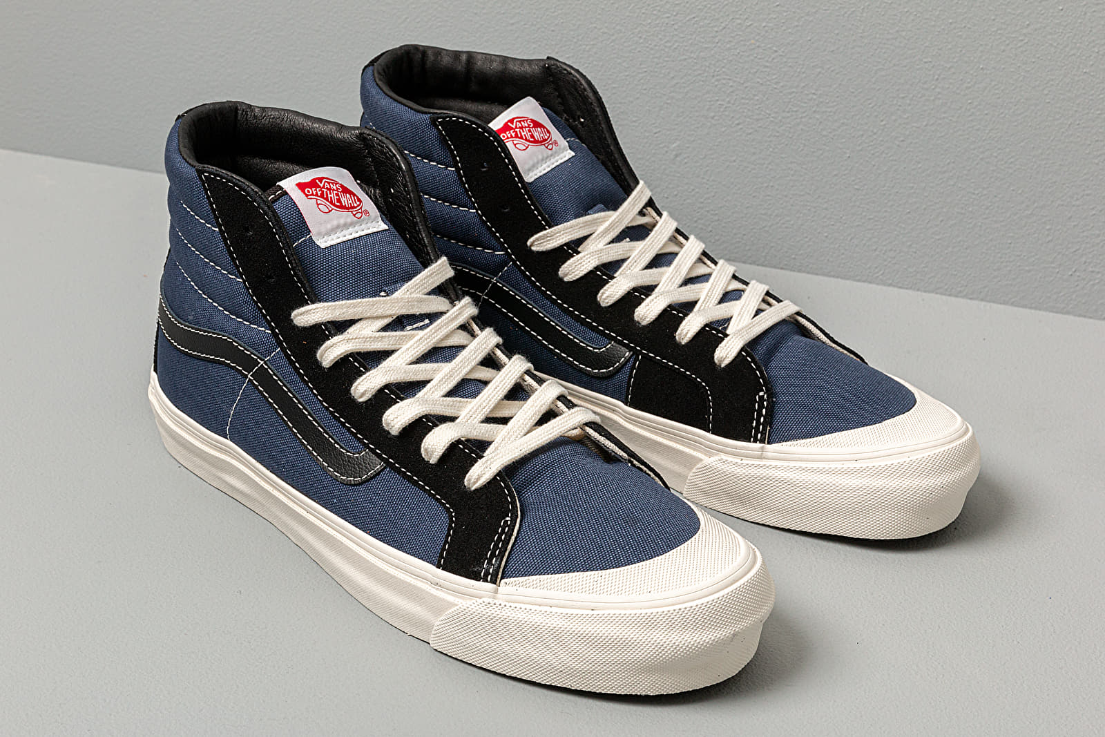 Style 138 hotsell vans
