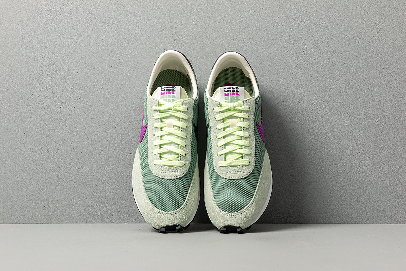 Nike daybreak silver pine hotsell