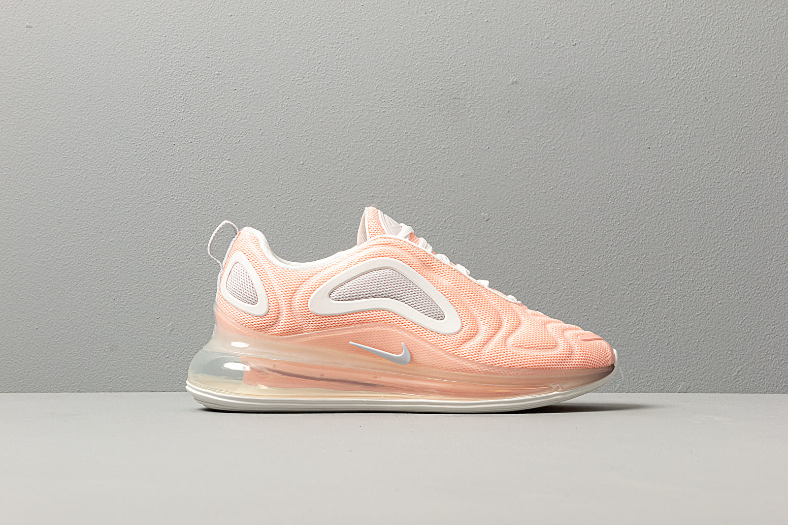 Air max best sale 720 world cup