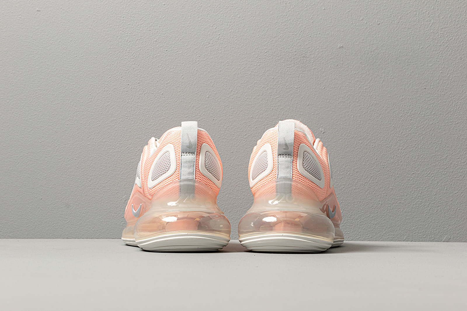 Nike air max 720 damen coral hot sale