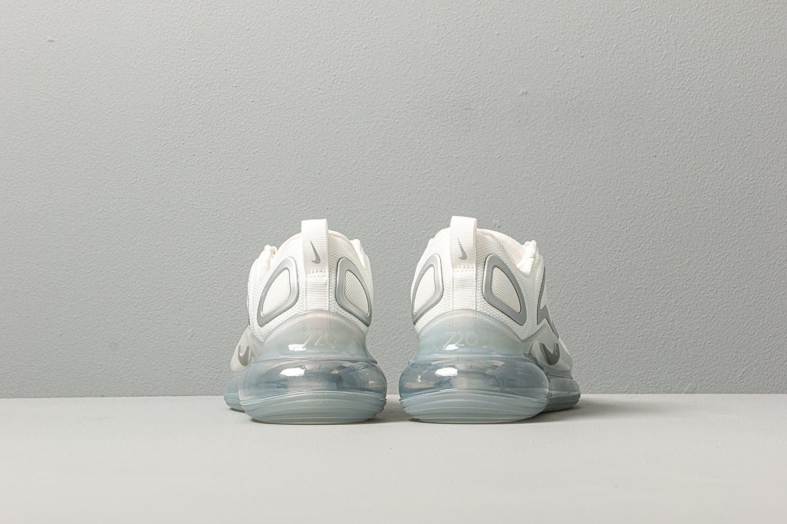 Damen Sneaker und Schuhe Nike W Air Max 720 Summit White Metallic Silver Footshop
