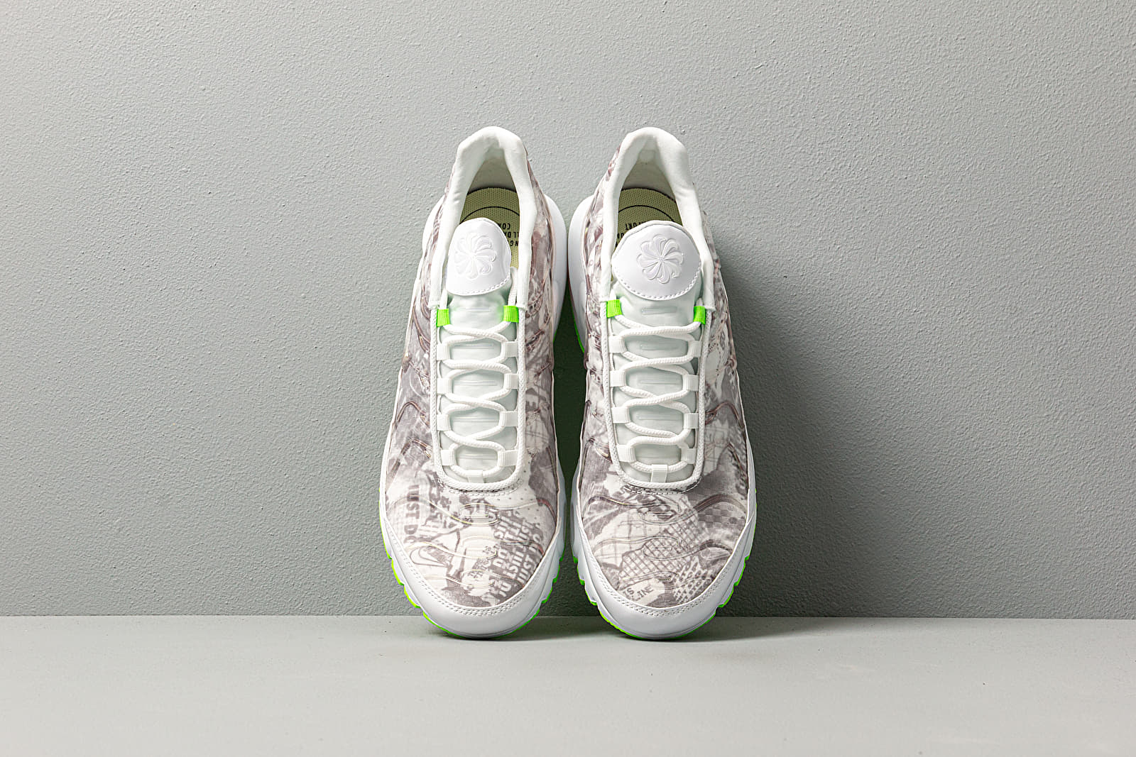 Zapatillas mujer Nike W Air Max Plus LX White/ White-Black-Electric Green