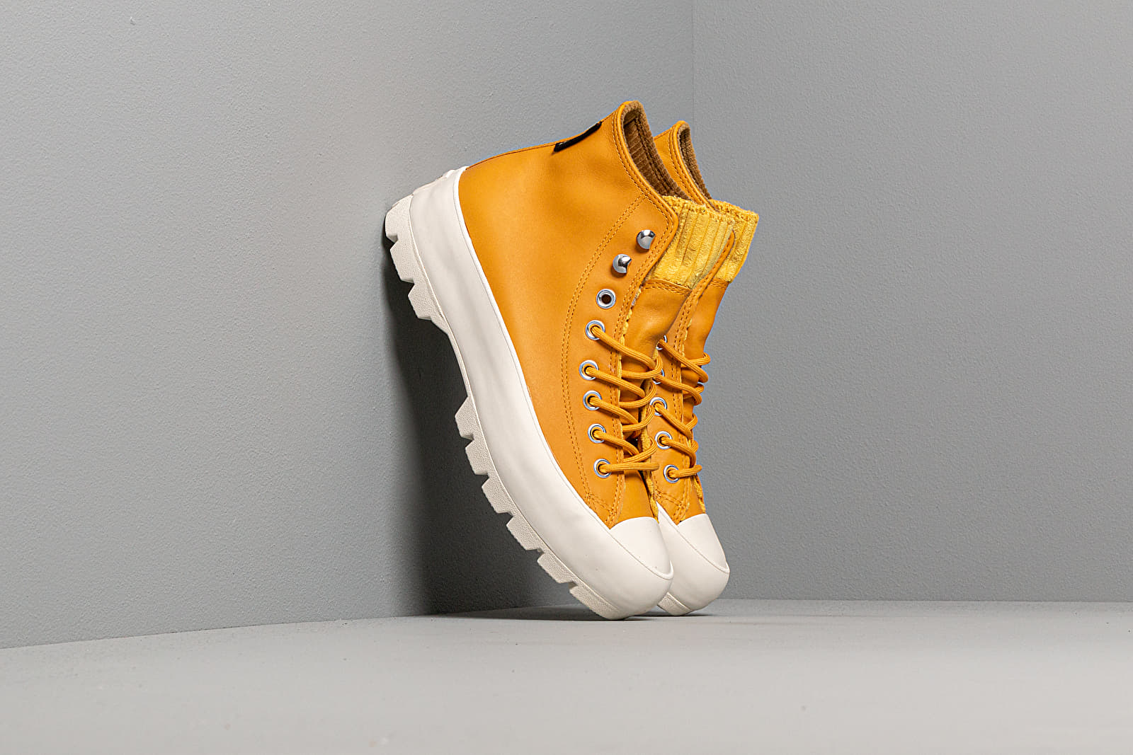 Women's shoes Converse Chuck Taylor All Star Lugged Winter Retrograde Gold Dart/ Olive Flak/ Egret
