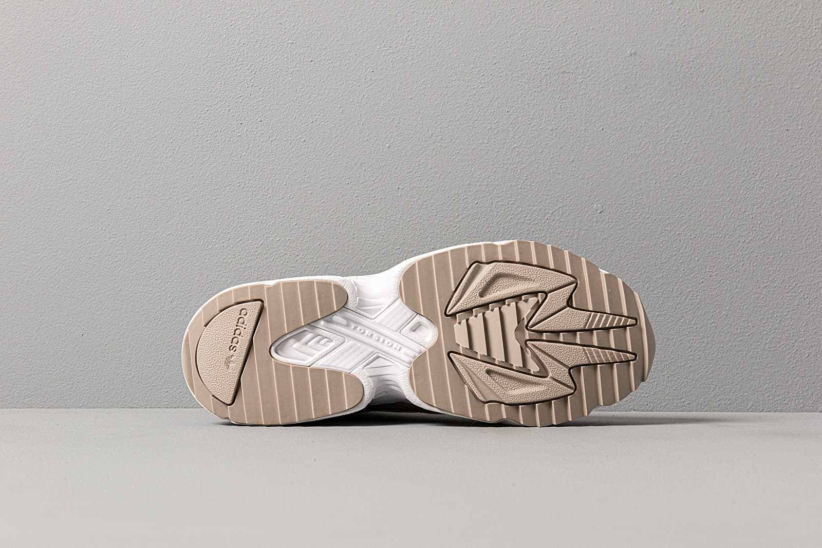 Women's shoes adidas Kiellor Xtra W Light Brown/ Light Brown/ Ftw White