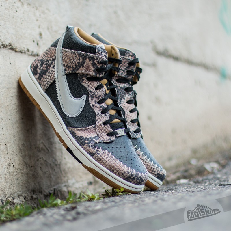 Nike Dunk Comfort High Premium QS