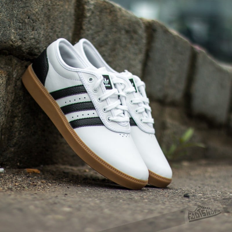Férfi cipők adidas Adiease Cup Ftw White/Core Black/Ftw White