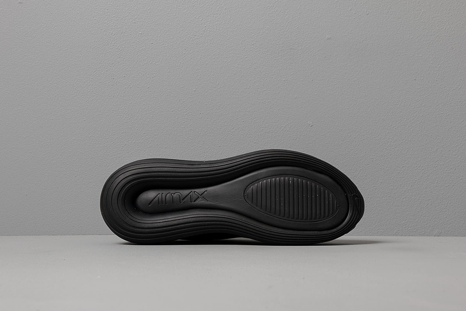 Damesko Nike Wmns Air Max 720 Oil Grey/ Bicycle Yellow-Black