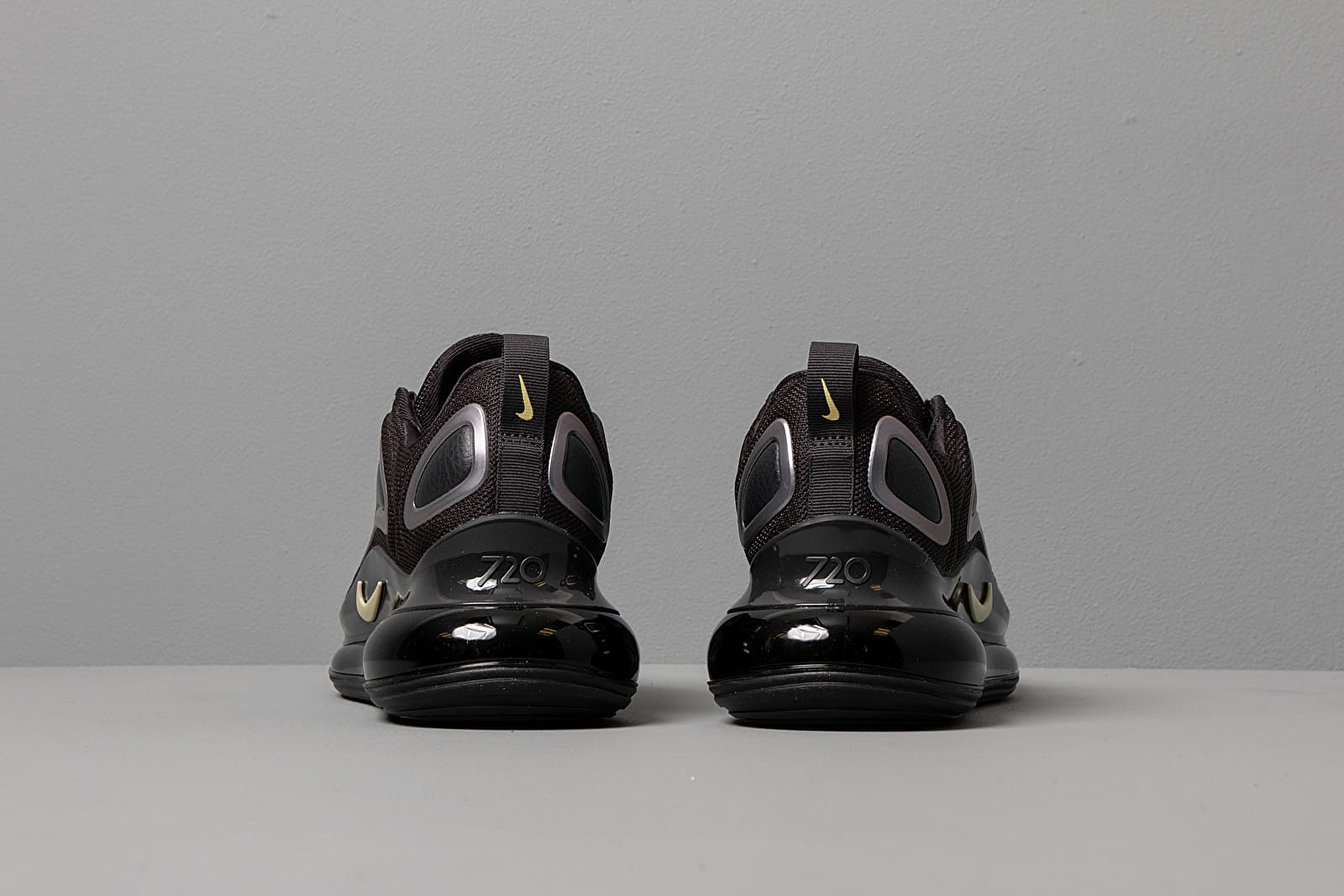 Damesko Nike Wmns Air Max 720 Oil Grey/ Bicycle Yellow-Black