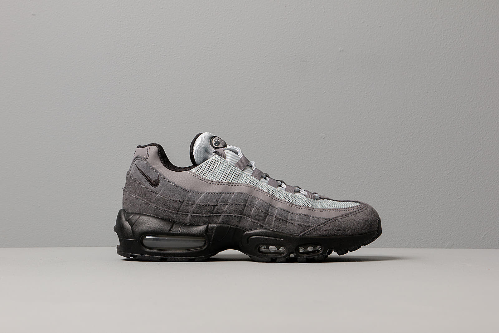 Nike air max 95 essential trainer anthracite / black / wolf grey discount