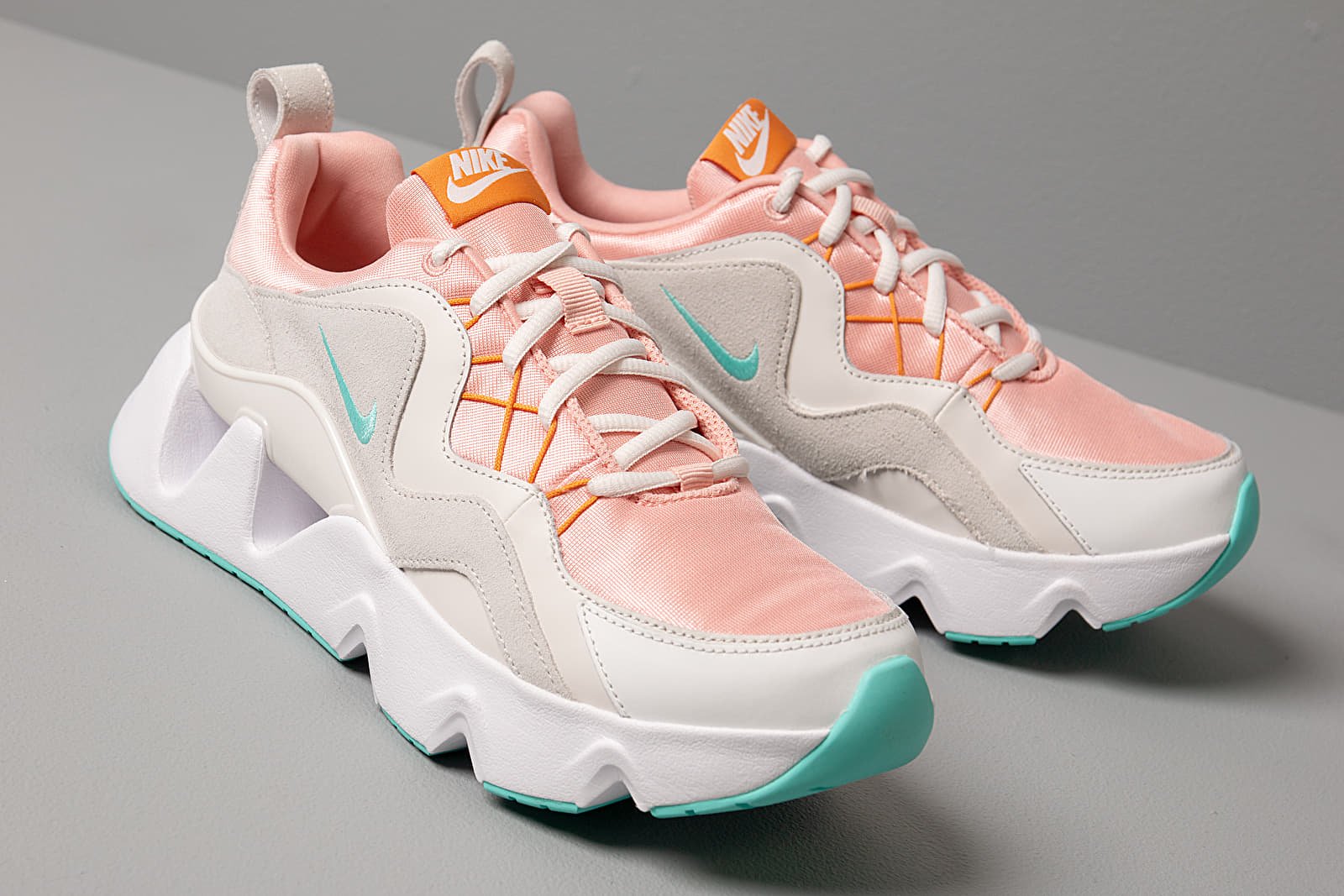 Damen Sneaker und Schuhe Nike Wmns Ryz 365 Coral Stardust/ Aurora Green-Phantom