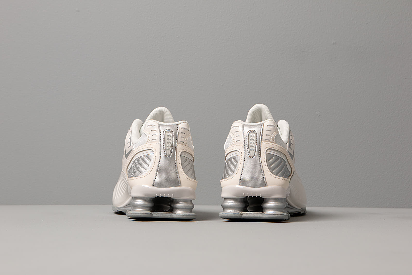 Damesko Nike W Shox Enigma Phantom/ Metallic Silver-White-Pale Ivory