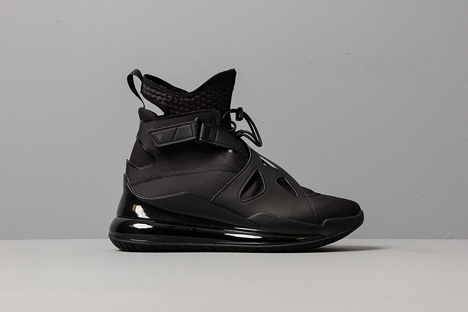 Air jordan latitude 720 shop