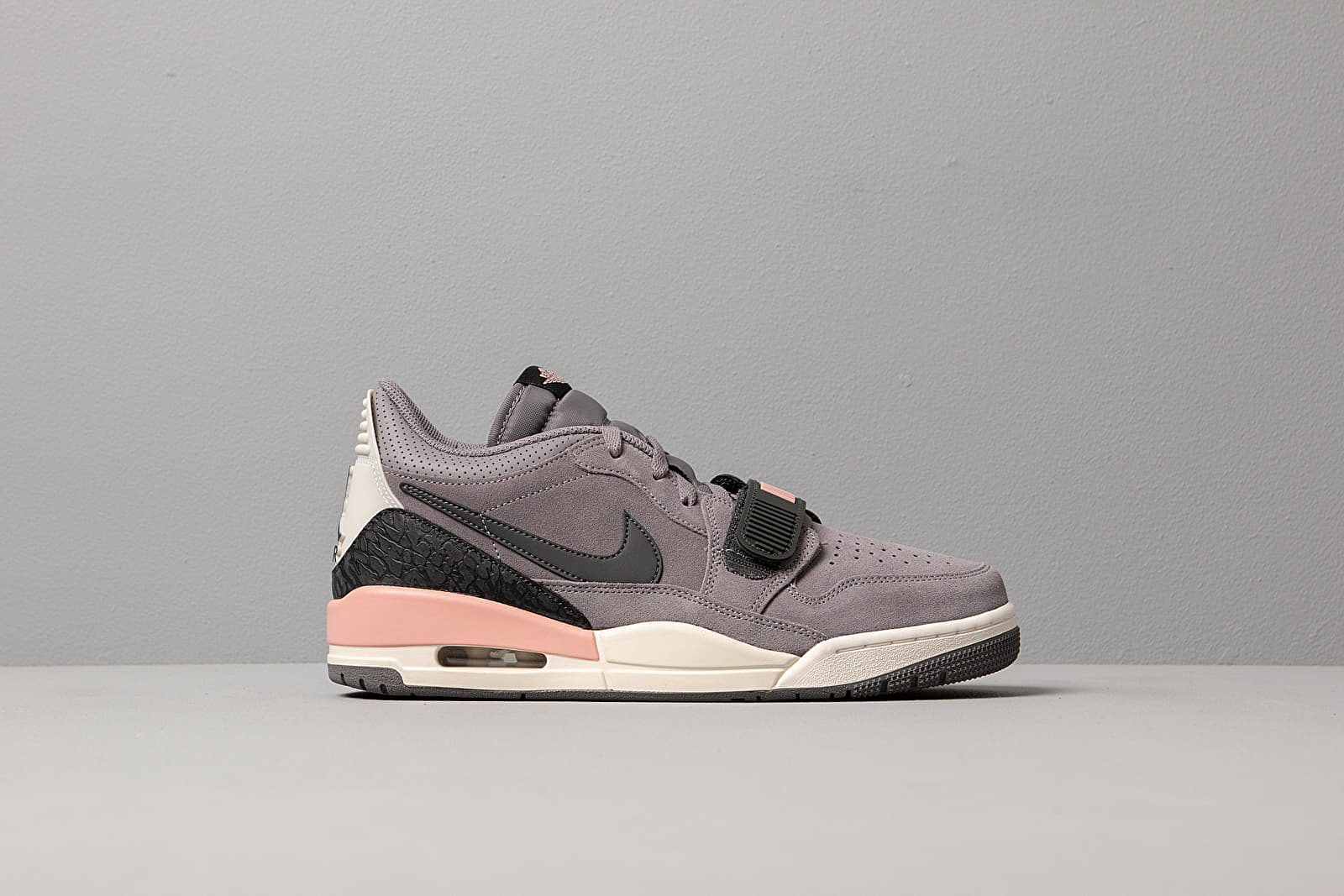 Sko til mænd Air Jordan Legacy 312 Low Gunsmoke/ Coral Stardust-Light Bone
