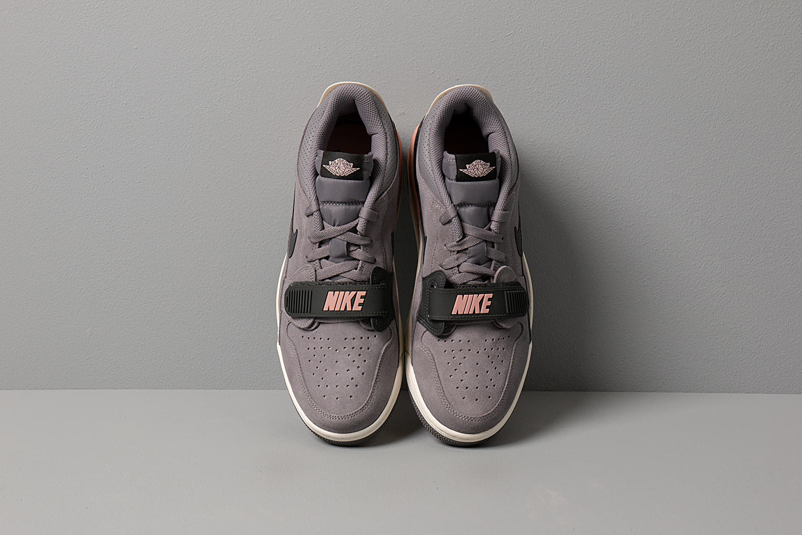 Sko til mænd Air Jordan Legacy 312 Low Gunsmoke/ Coral Stardust-Light Bone