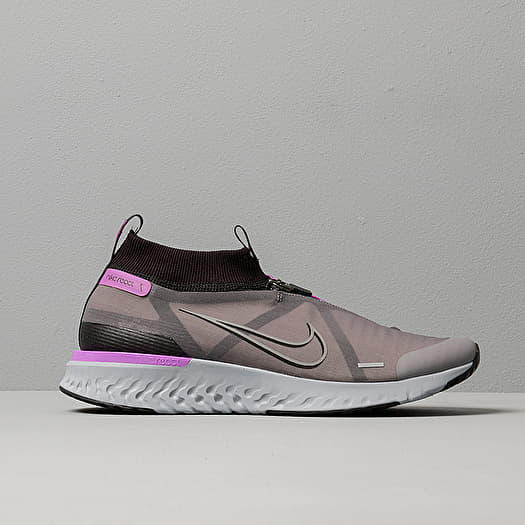 Men s shoes Nike React City Black Gunsmoke Hyper Violet White Footshop