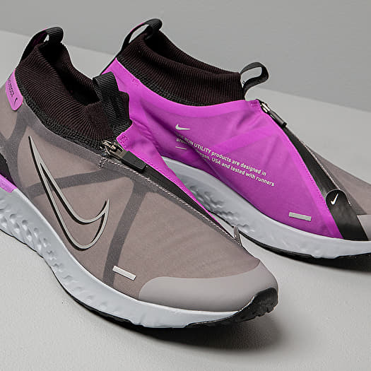 Nike react utility store