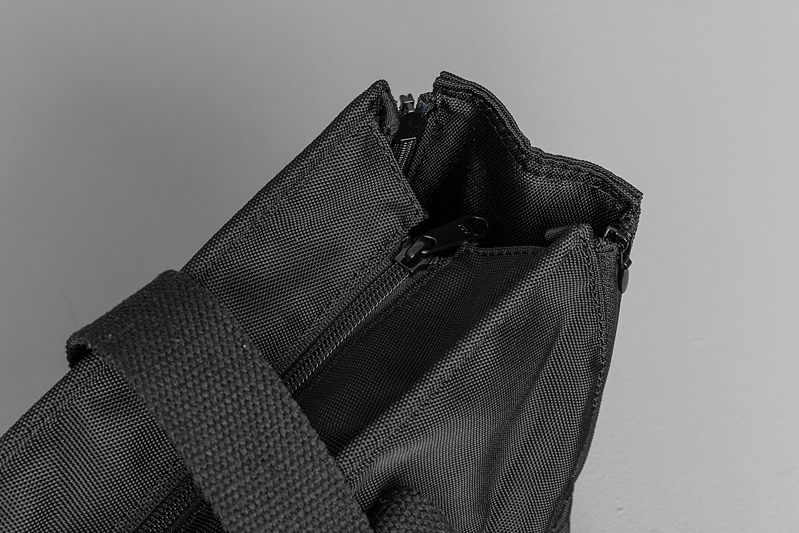 Crossbody bags St ssy Stock Dog Tote Bag Black Footshop