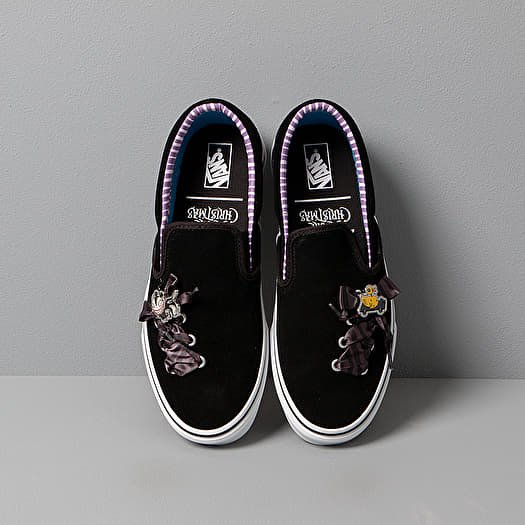 Men s shoes Vans x The Nightmare Before Christmas Classic Slip On Lace DISNEY Haunted Toys Footshop