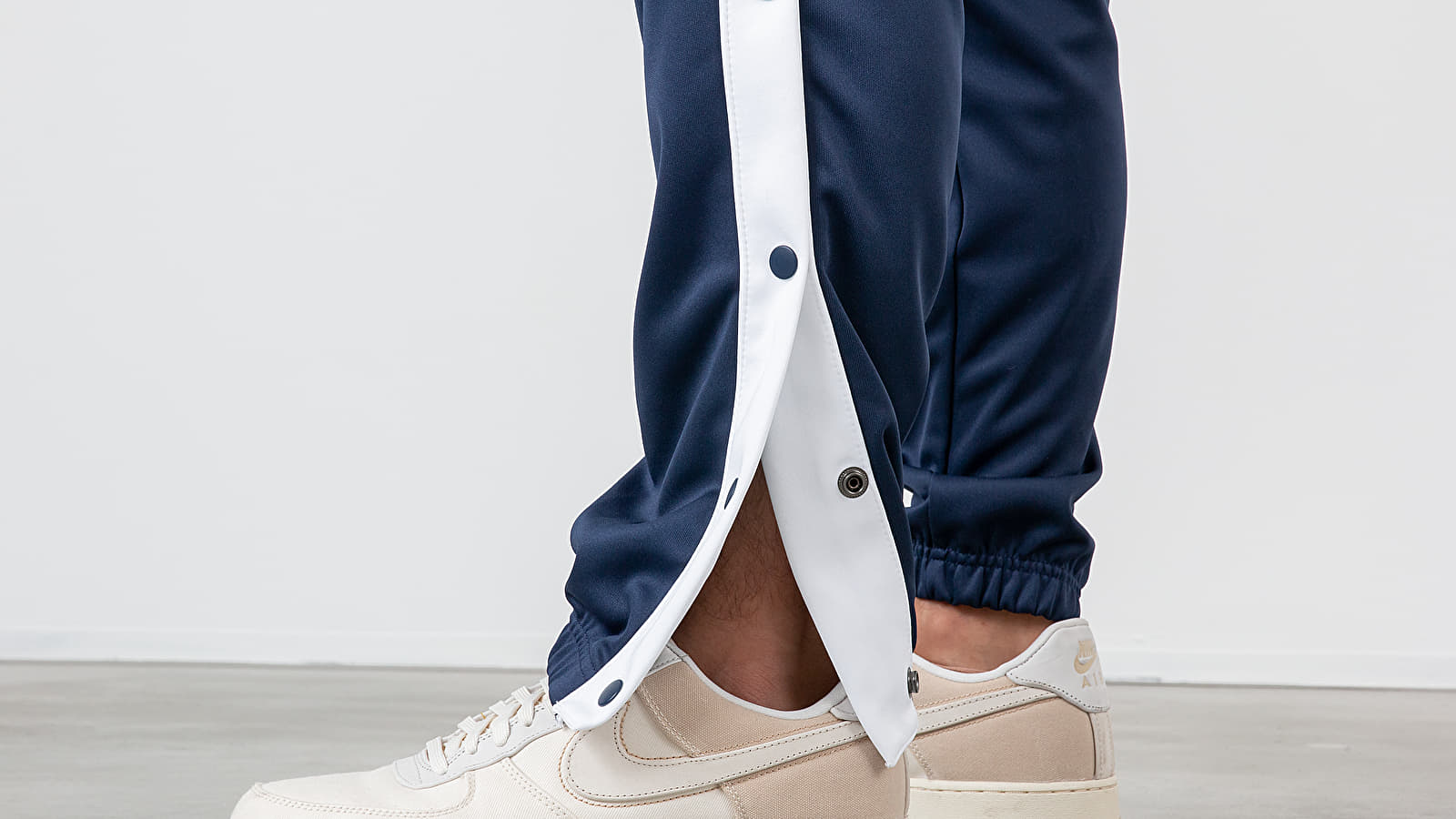Housut Nike Sportswear Tearaway Pants Midnight Navy/ White