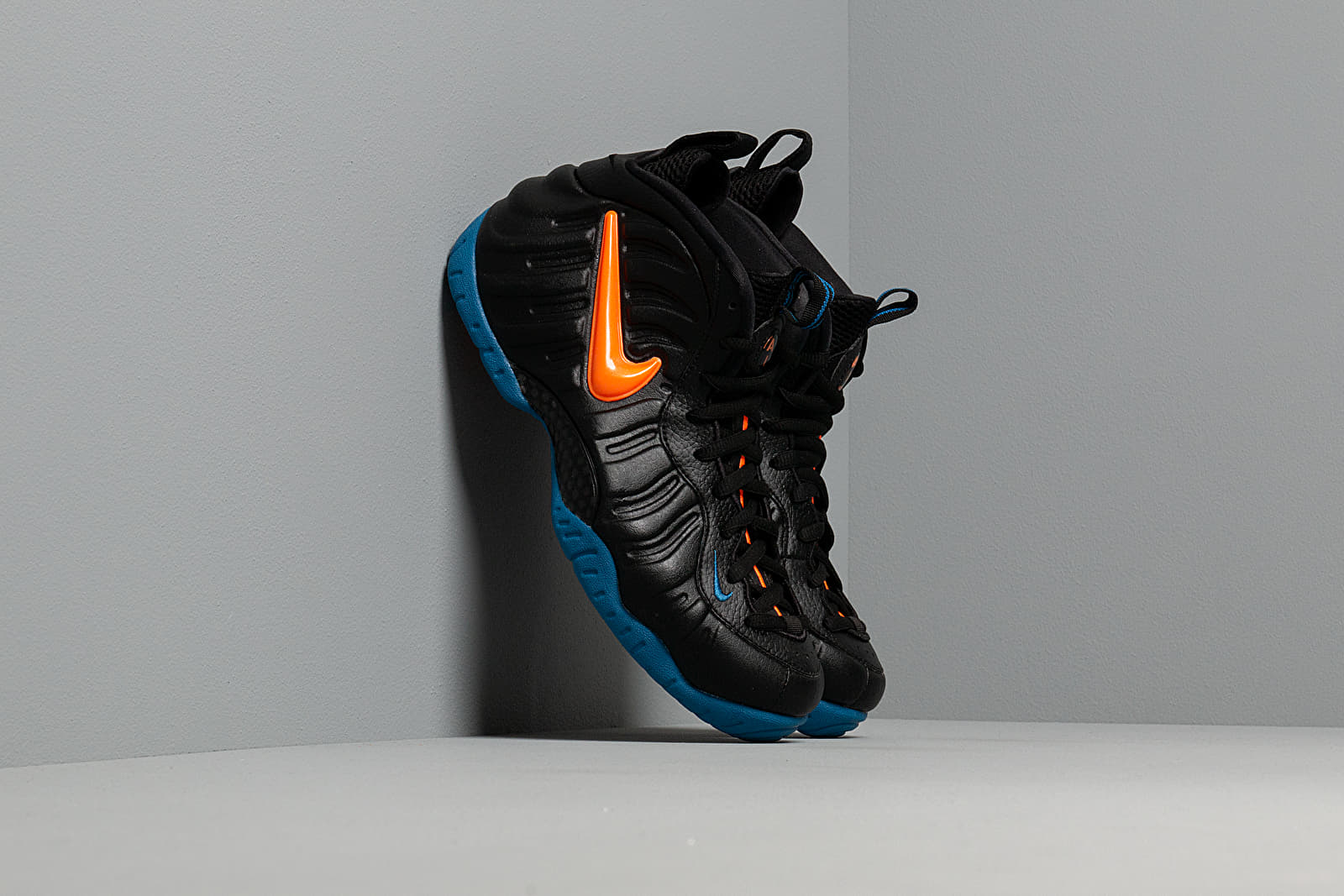 Мъжки кецове и обувки Nike Air Foamposite Pro Black/ Total Orange-Battle Blue
