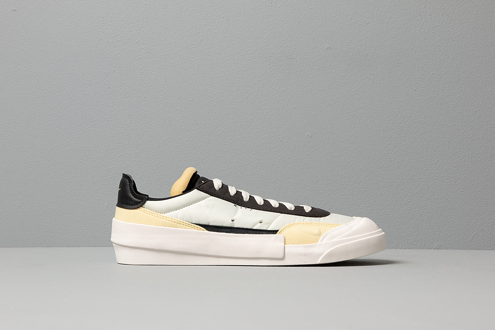 Herren Sneaker und Schuhe Nike Drop-Type Sail/ Black-Bicycle Yellow-Phantom