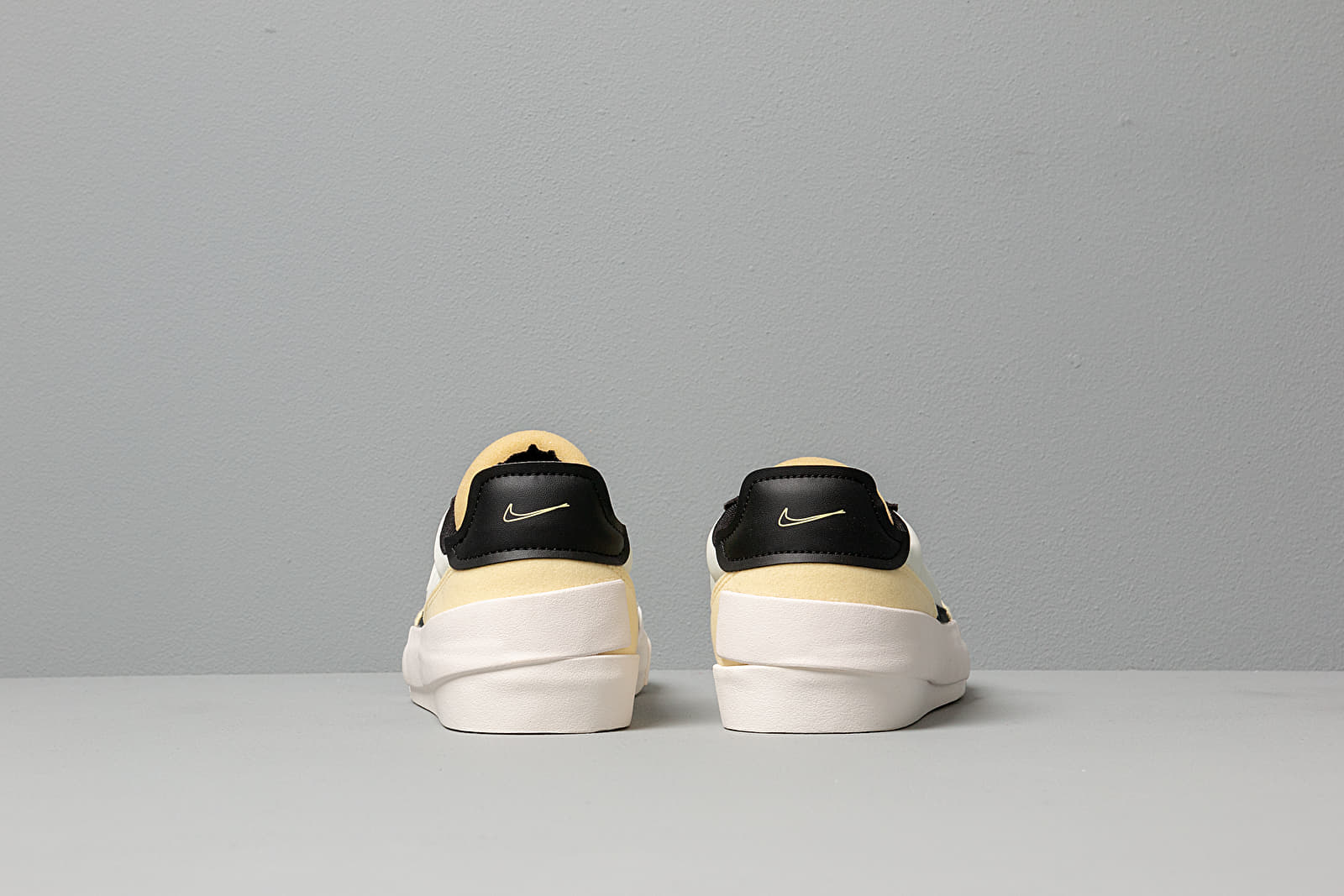 Herren Sneaker und Schuhe Nike Drop-Type Sail/ Black-Bicycle Yellow-Phantom