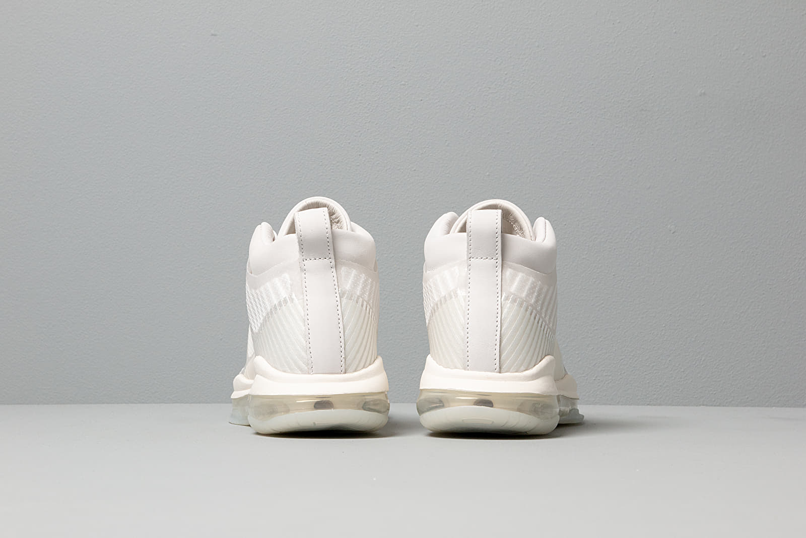 Lebron john elliott sail shop