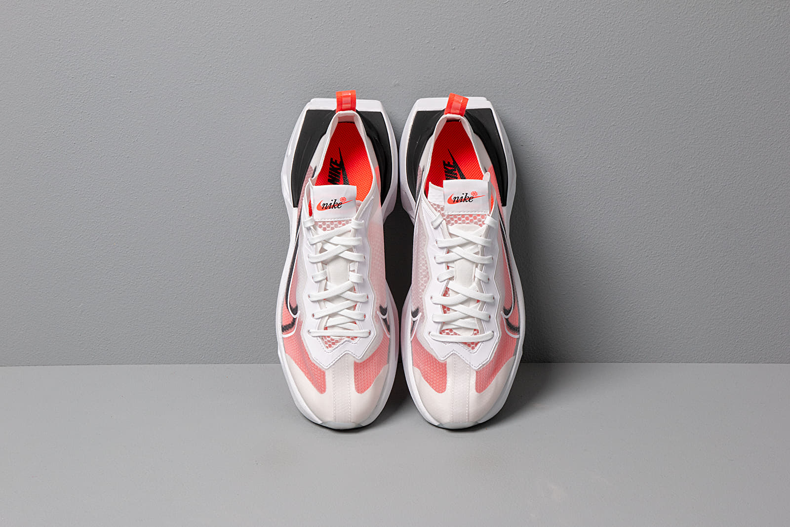 Zoomx vista grind bright crimson sale