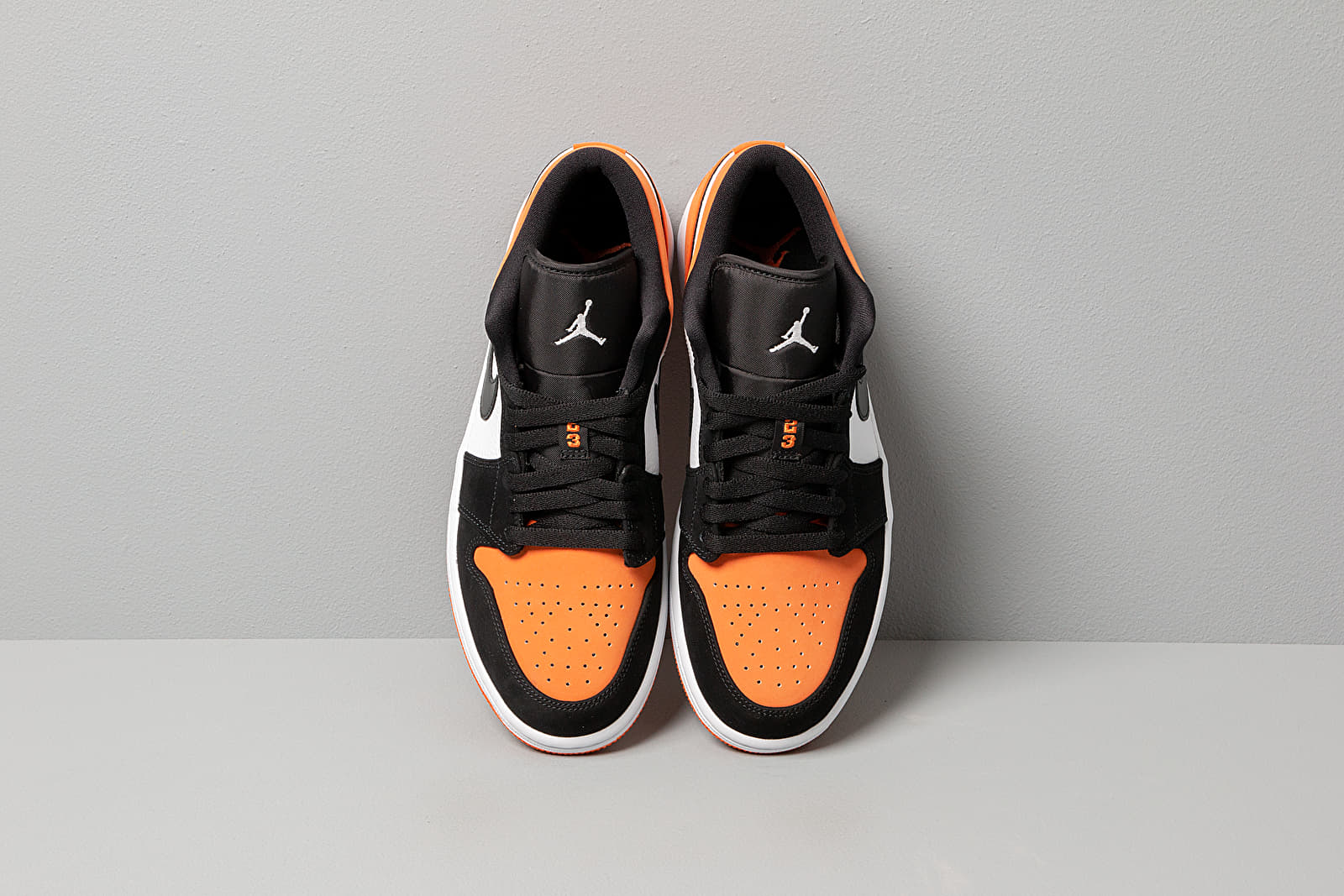 Herren Sneaker und Schuhe Air Jordan 1 Low White Black Starfish Footshop