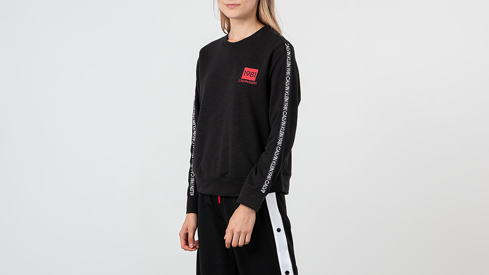 Hoodies and sweatshirts  Calvin Klein Long Sleeve Crewneck Black