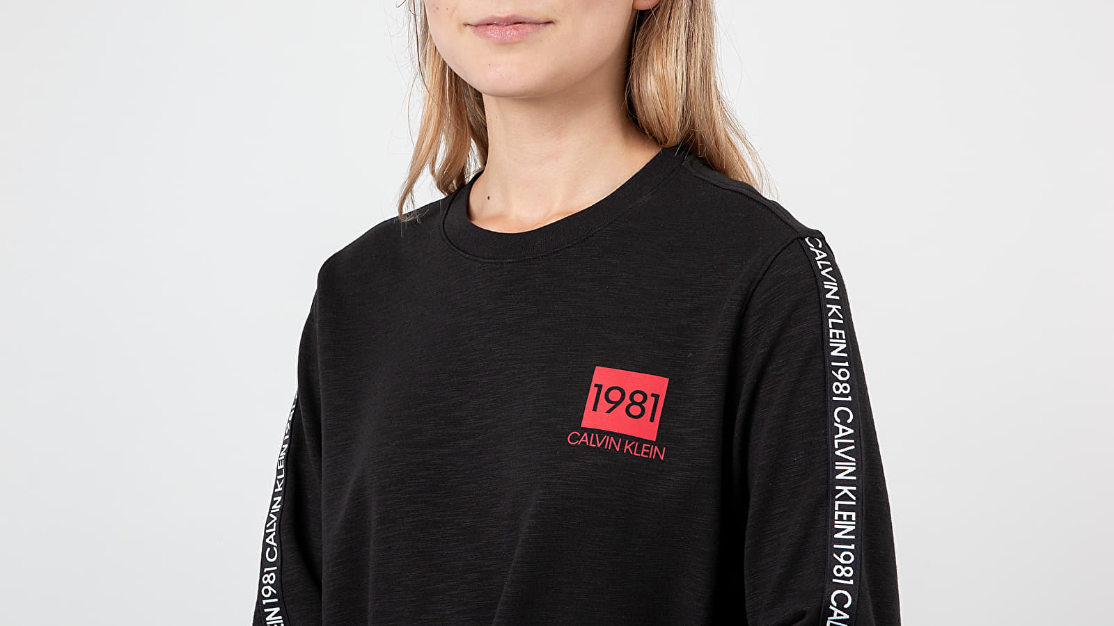 Hoodies and sweatshirts  Calvin Klein Long Sleeve Crewneck Black