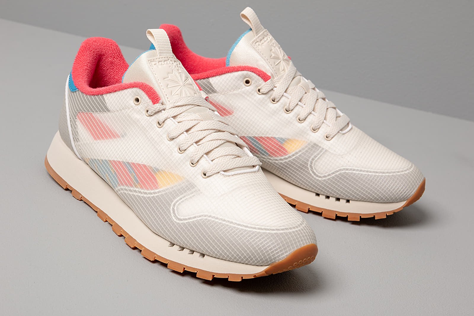 Men s shoes Reebok Classic Leather Nu Alabaster Cyan Pink Footshop