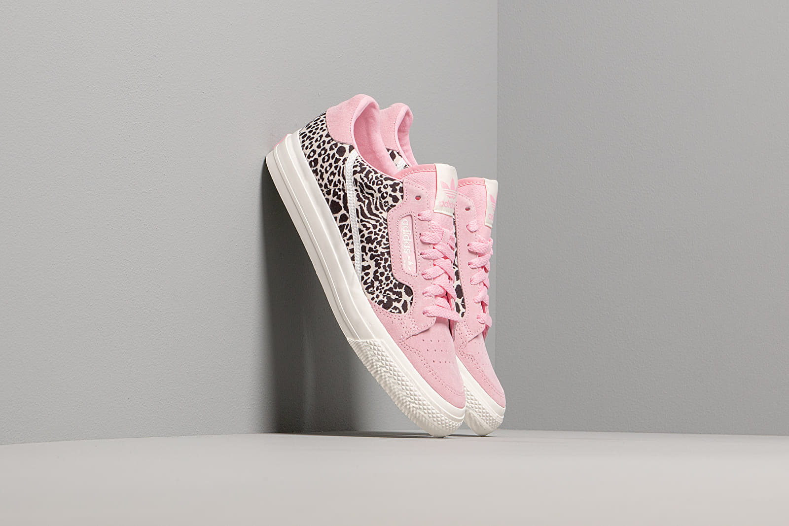 Chaussures et baskets femme adidas Continental Vulc W True Pink/ Ftw White/ Off White