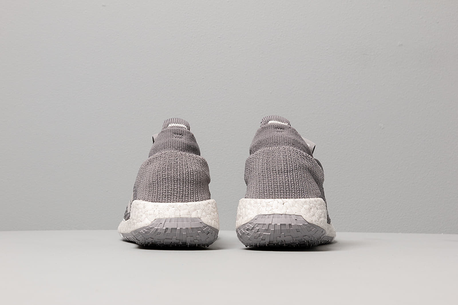 Zapatillas mujer adidas PulseBOOST HD w Grey Three/ Grey Two/ Ftw White