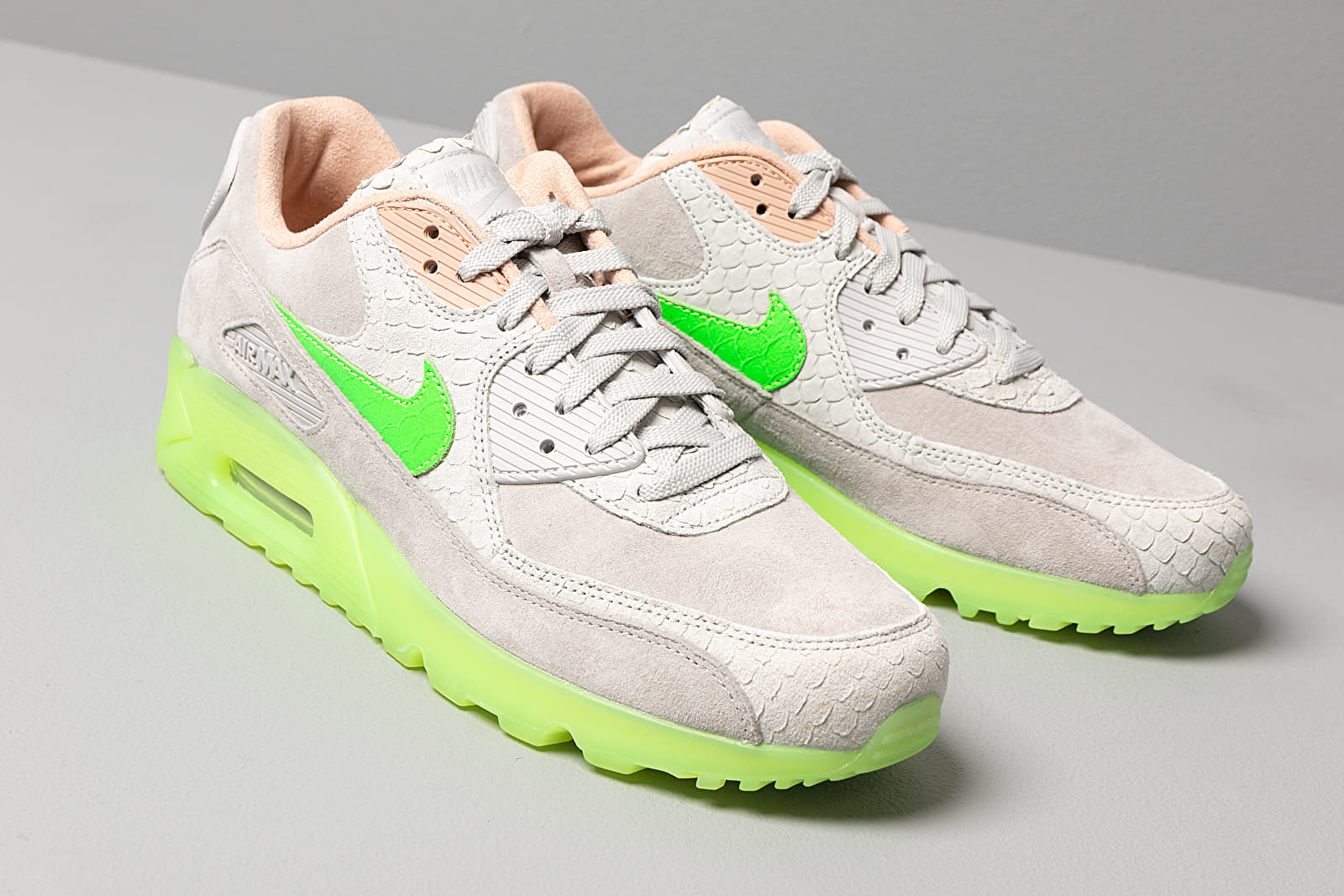 New nike air sales max 90 2019