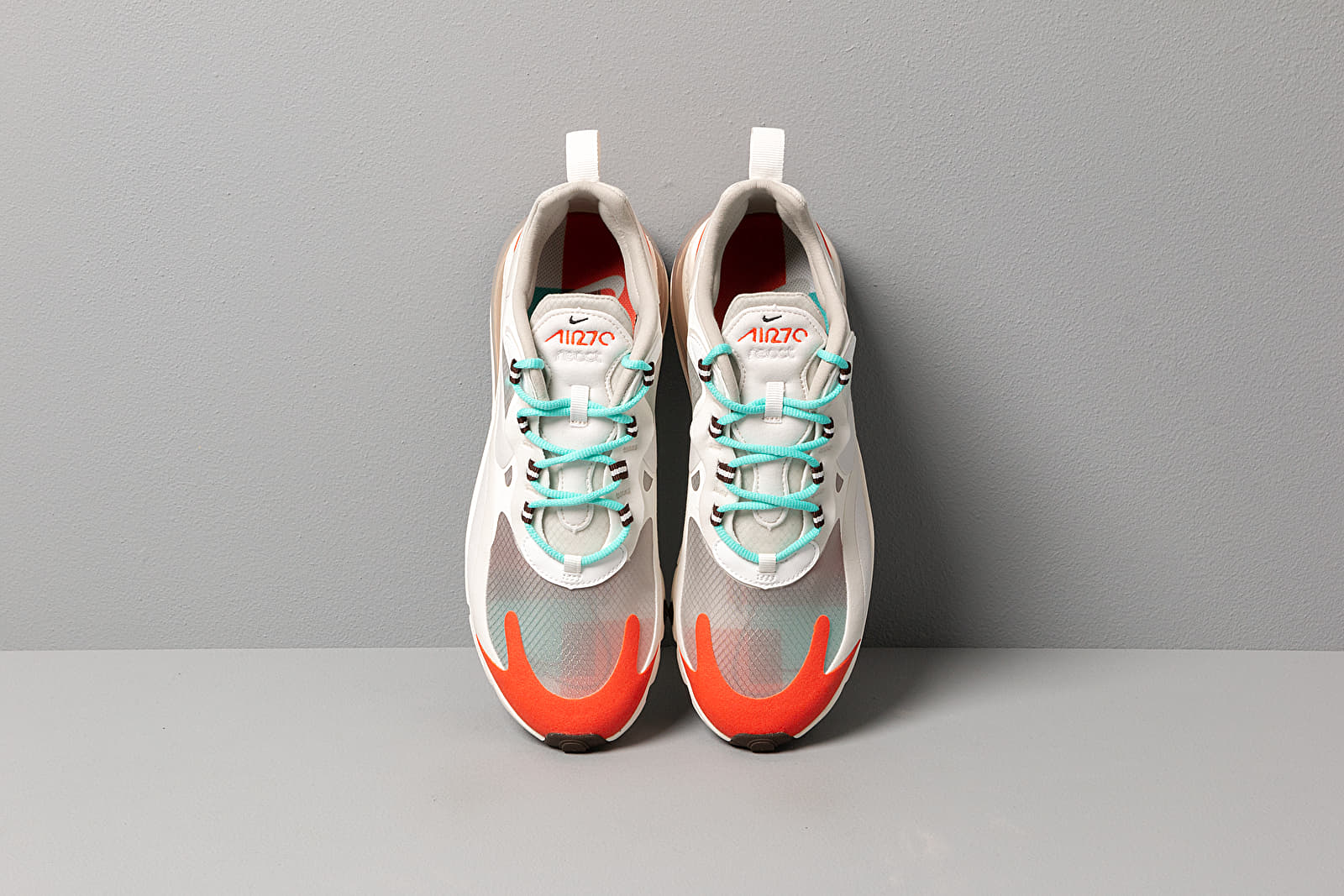 Herren Sneaker und Schuhe Nike Air Max 270 React Light Beige Chalk/ Platinum Tint