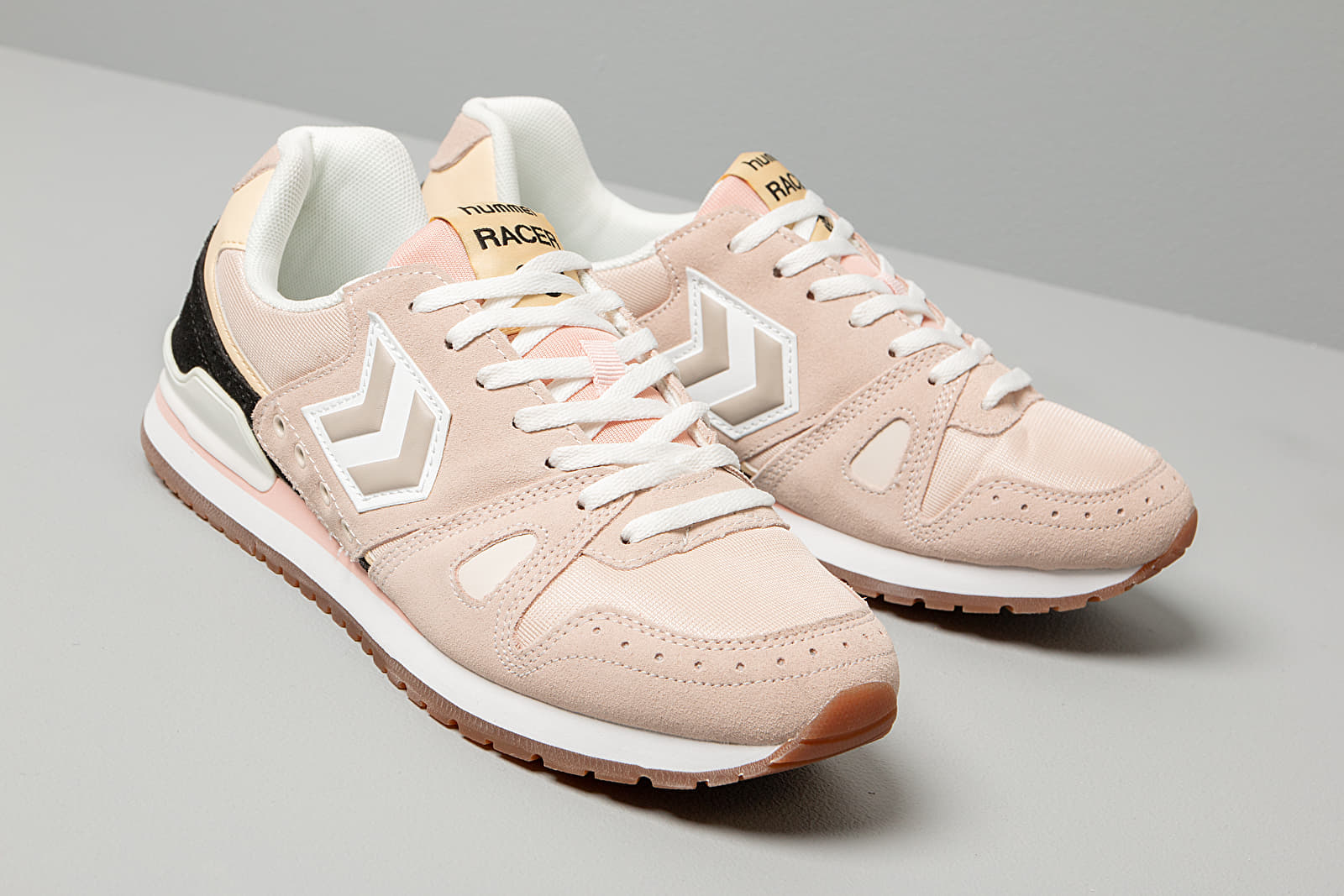 Men's shoes hummel Marathona Sand Dollar (204766-8048) | Footshop