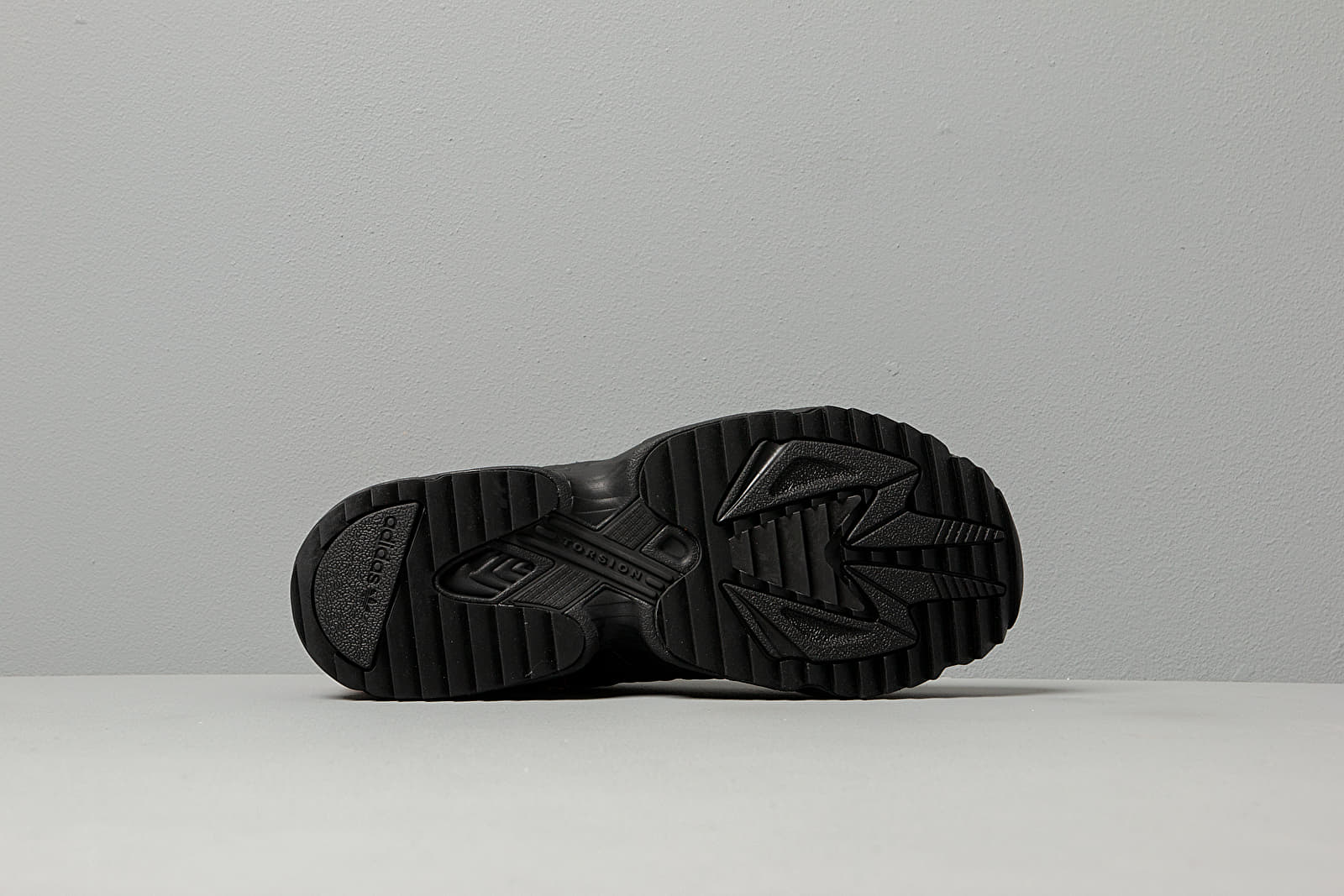 Buty męskie adidas Yung-96 Trail Core Black/ Trace Green Metalic/ Flace Orange