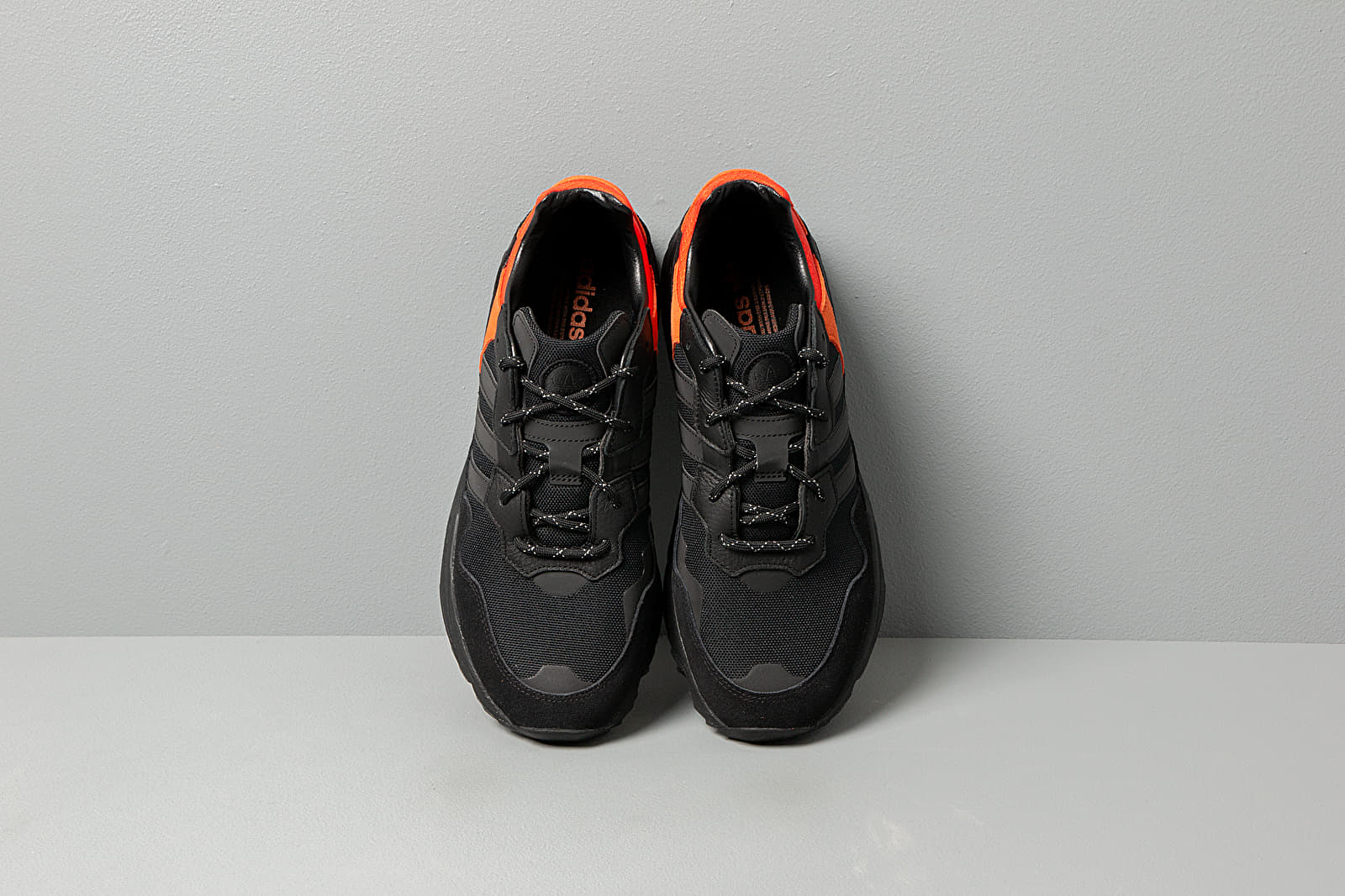 Buty męskie adidas Yung-96 Trail Core Black/ Trace Green Metalic/ Flace Orange