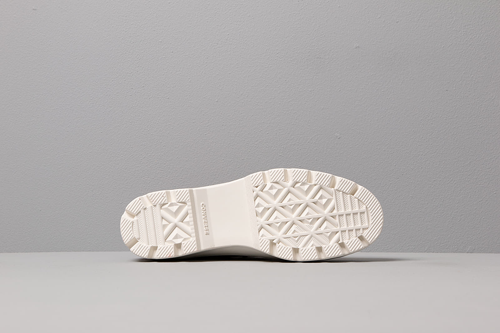 Moteriška avalynė Converse Chuck Taylor All Star Lugged Winter Retrograde Back Alley Brick/ Habanero Red